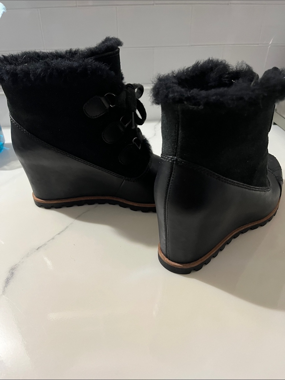 UGG Black Wedge Lace-Up Ankle Boots with Faux Fur Trim - size 9 1/2 - Picture 9 of 12